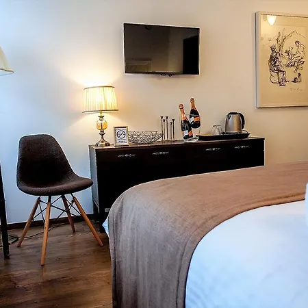 Flex Selfcheckins - - - 8 - Centre Bed & Breakfast
