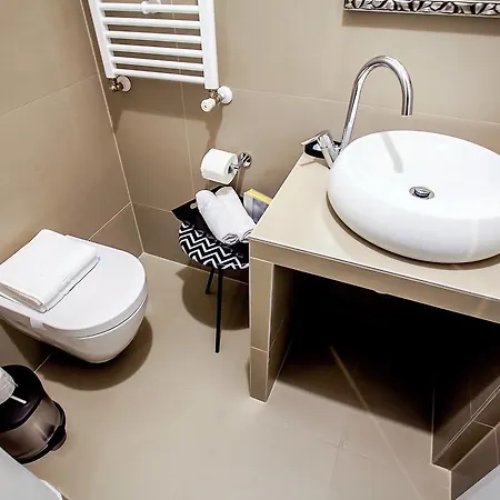 Flex Selfcheckins - - - 8 - Centre Bed & Breakfast Zagabria