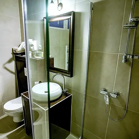 Flex Selfcheckins - - - 8 - Centre Bed & Breakfast 4*